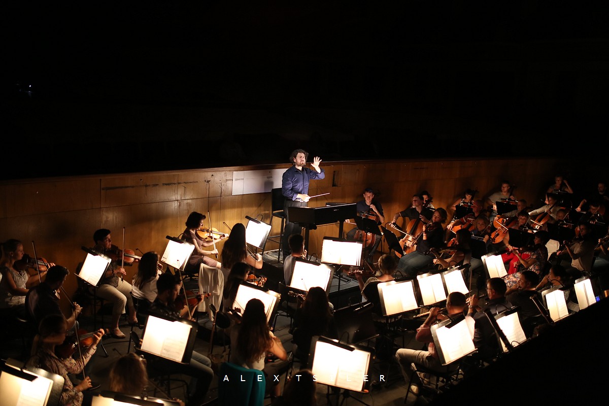 Excursion Solo for an Orchestra - NOVAT - Photo 6