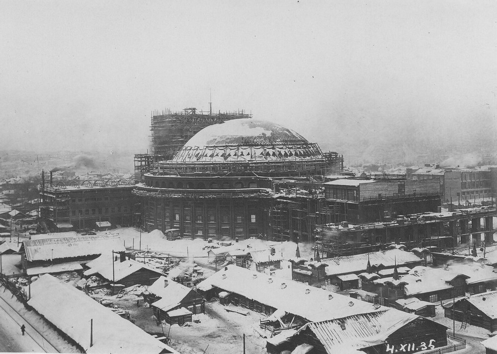 Общий вид строительства. 1935 год.